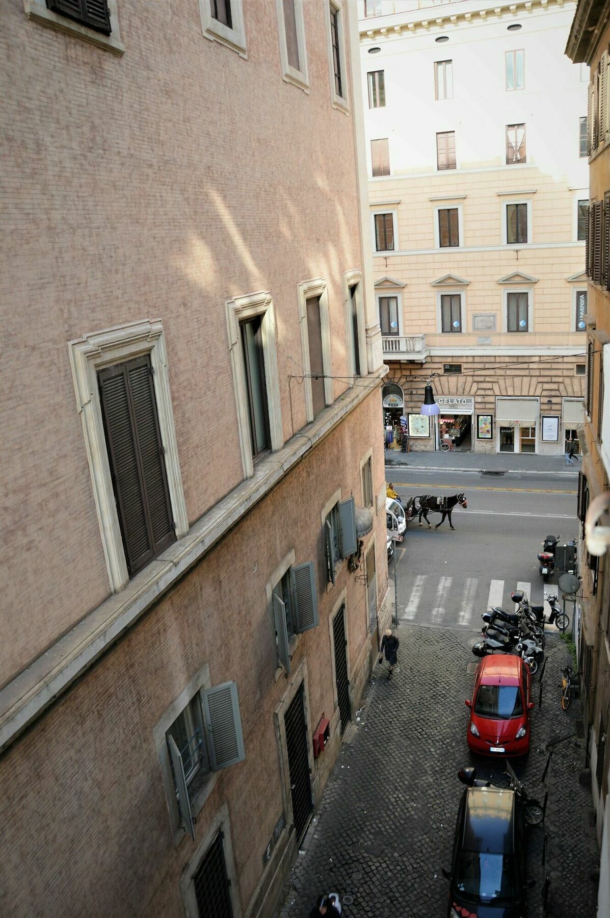 Navona Style Rom